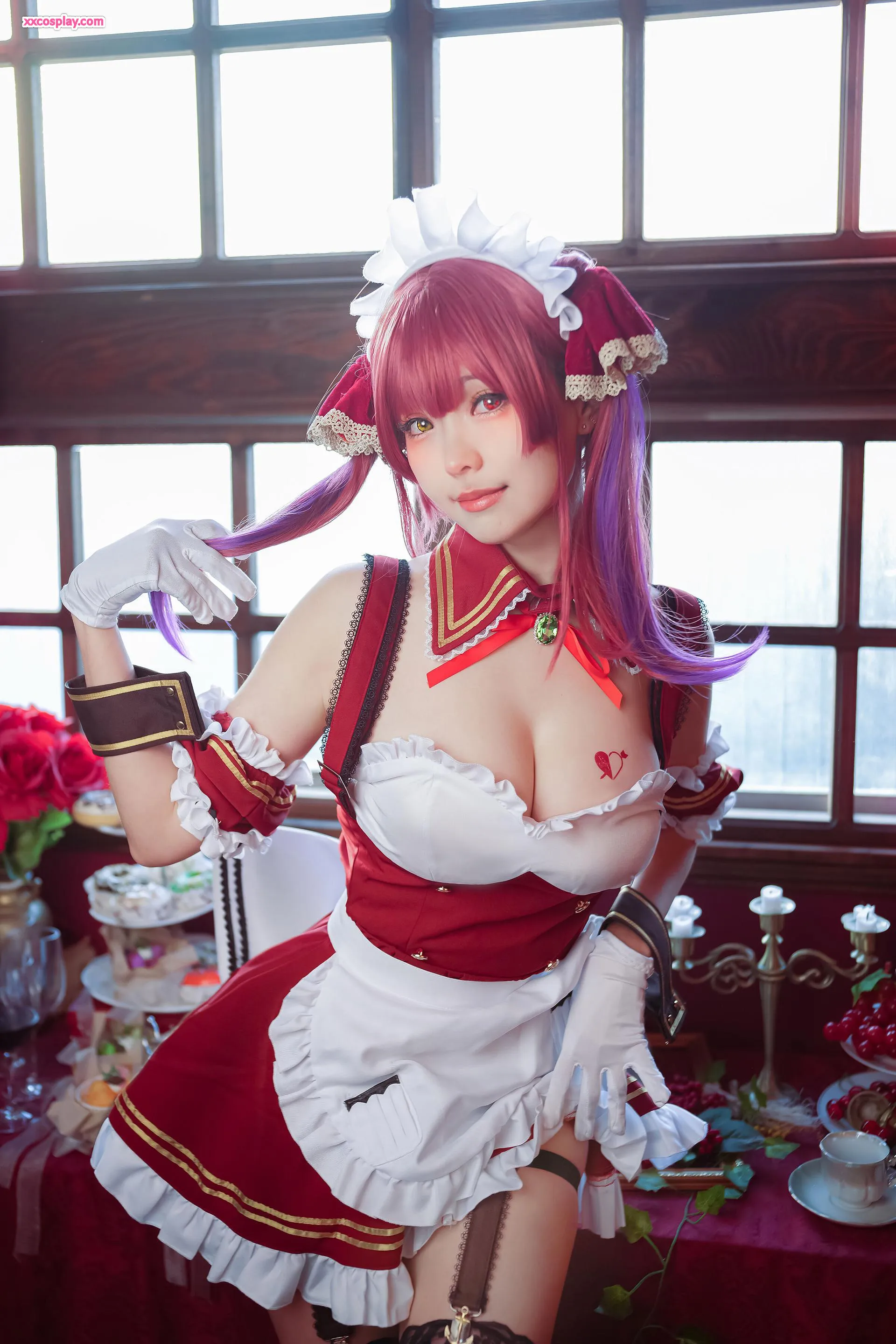ElyEE子 as Houshou Marine - Seductive Maid Cosplay